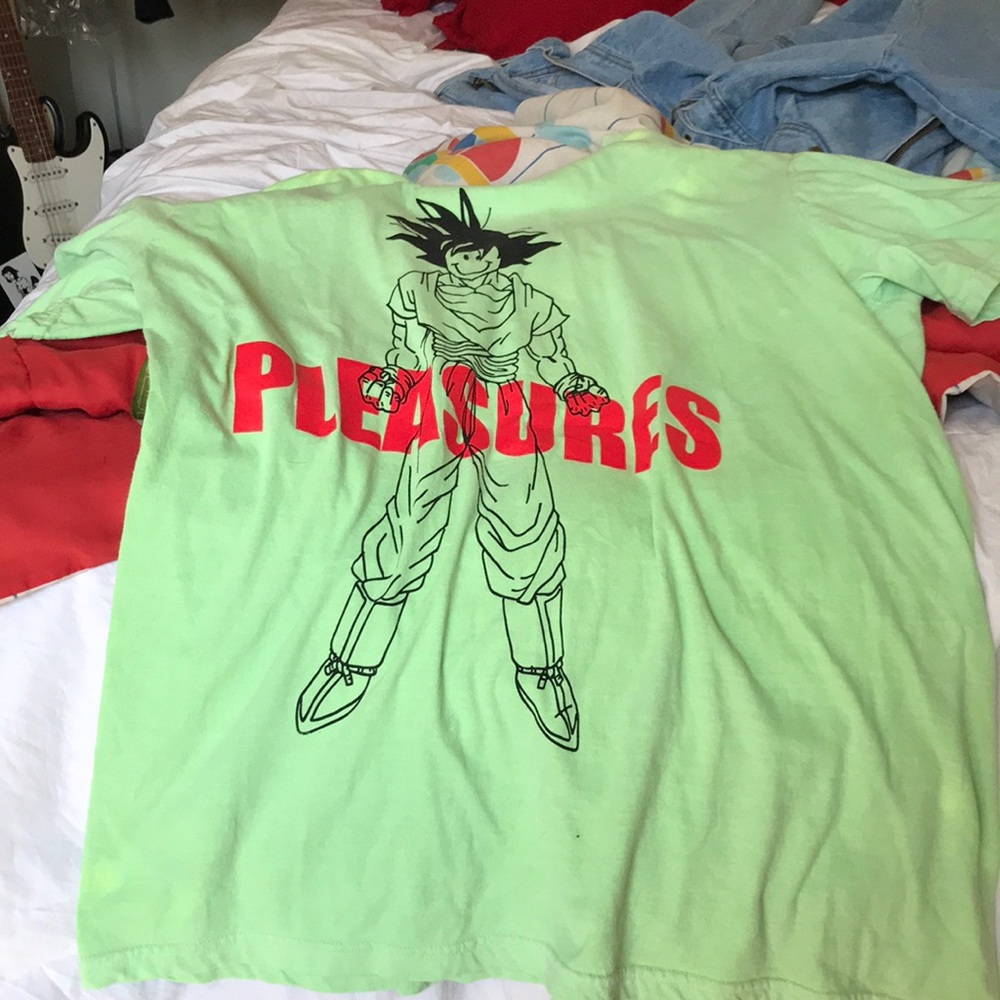 Chinatown market x pleasures color changing tshirt